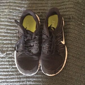 Used Nike free runs 5.0